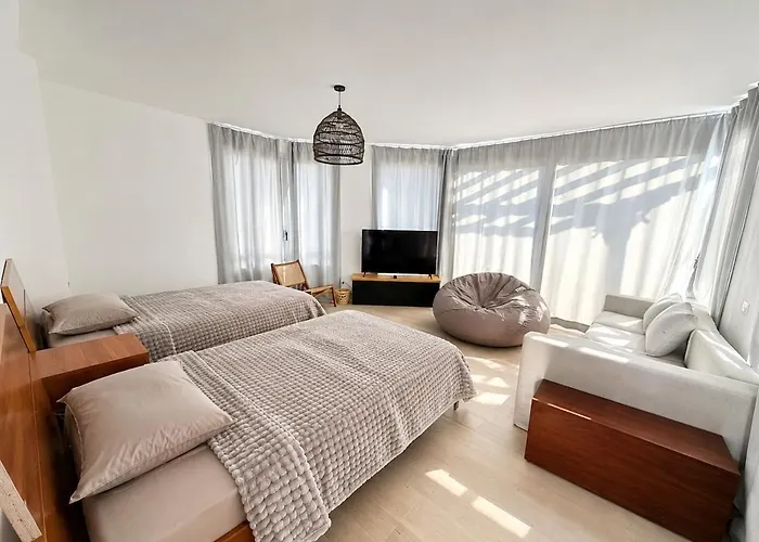 Appartement Beachside Steps From Einbay *